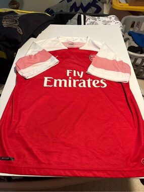 Puma T shirt XL Red and White Arsenal Fly Emirates Jersey